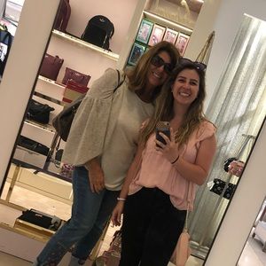 Meet your Posher, Carly